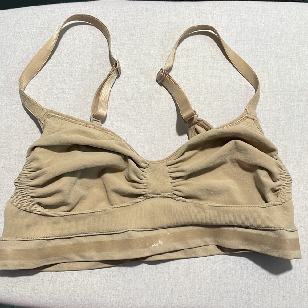 SKIMS  Seamless Sculpting bra new without box Sz 2X/3X